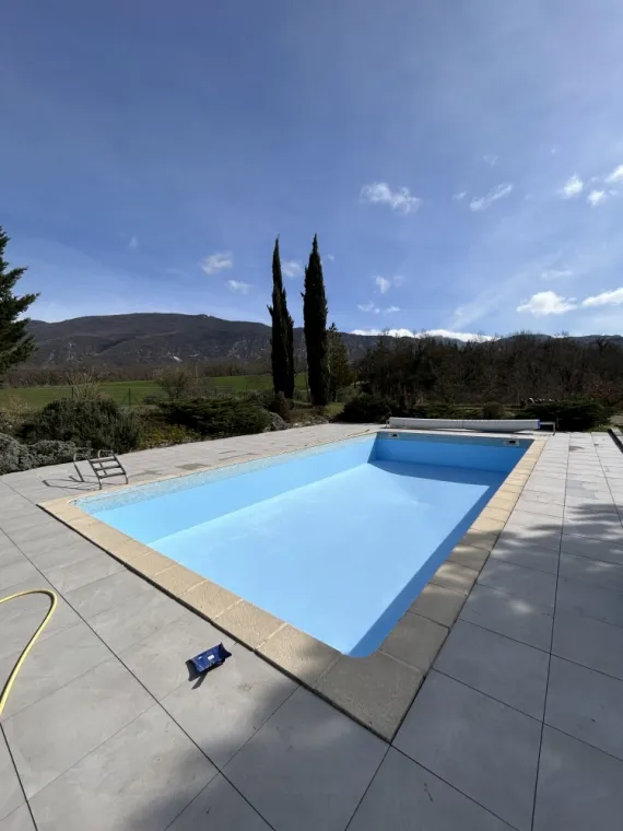 Peinture d’une piscine à Romans sur Isère